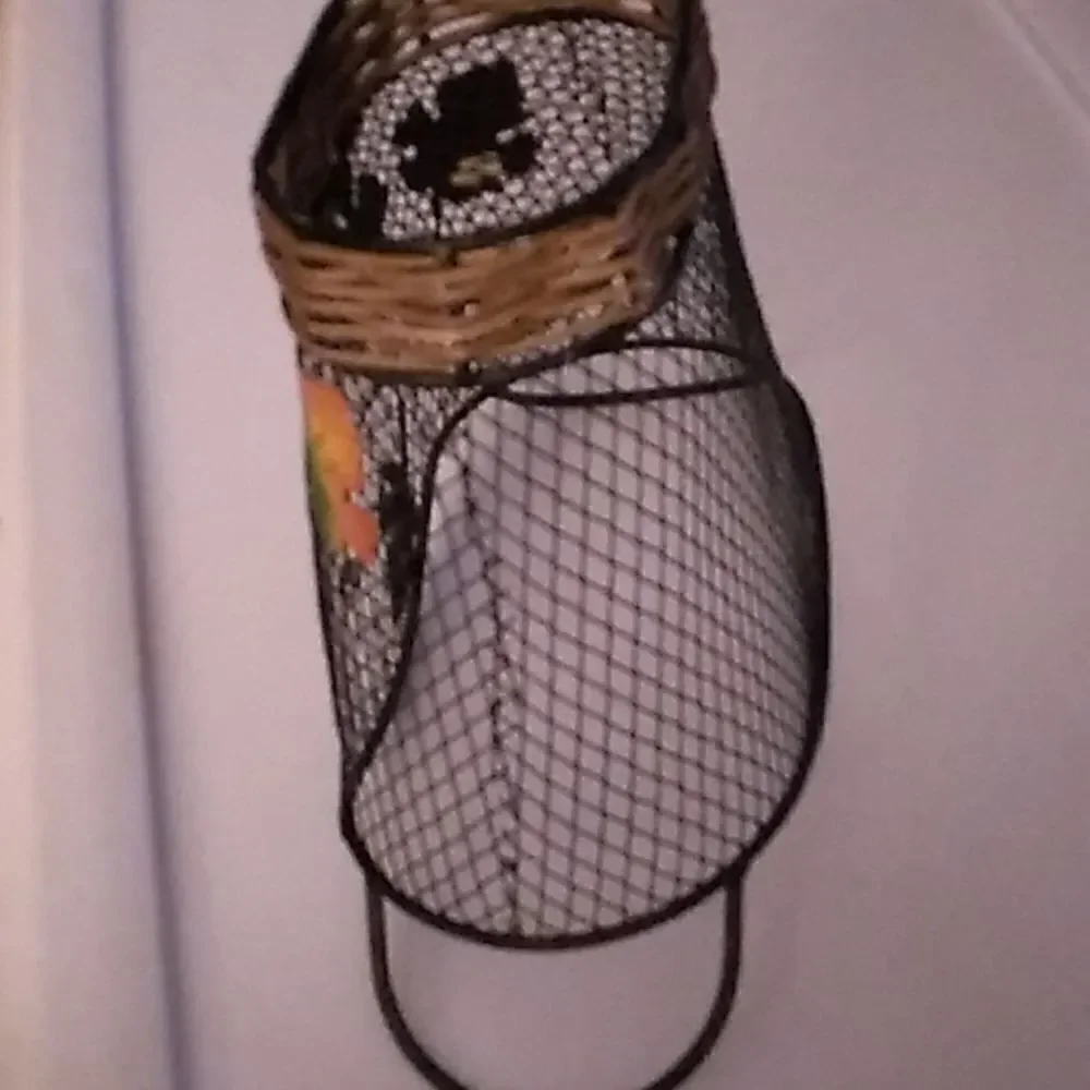 Metal Leaf Basket